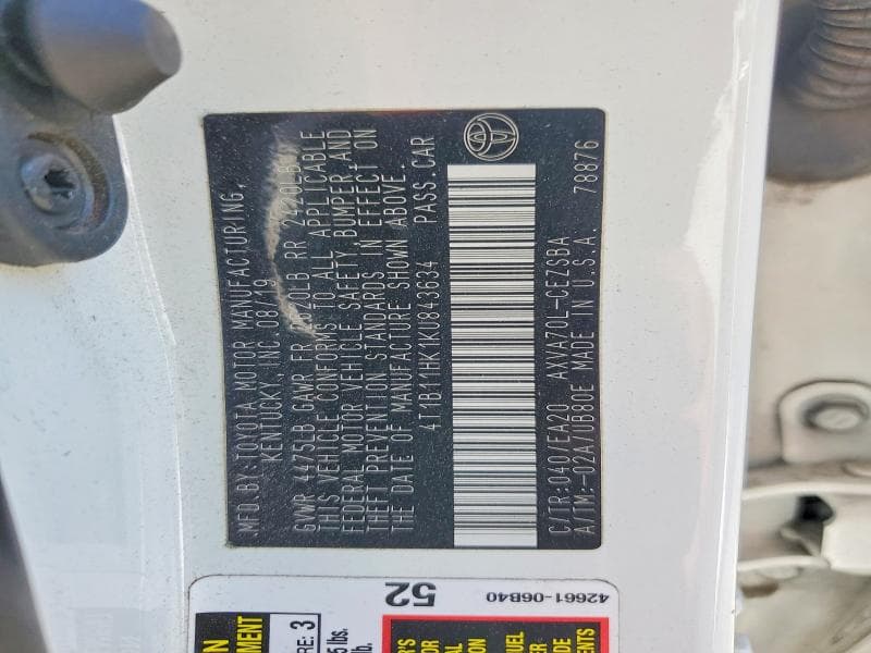 2019 TOYOTA CAMRY SE 12