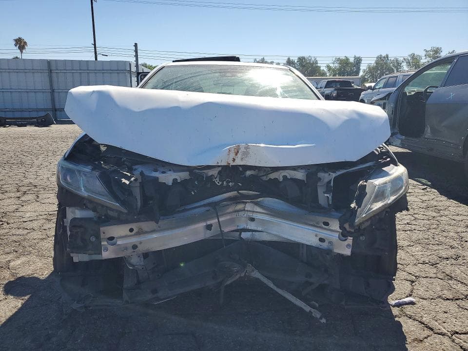 2019 TOYOTA CAMRY SE 5