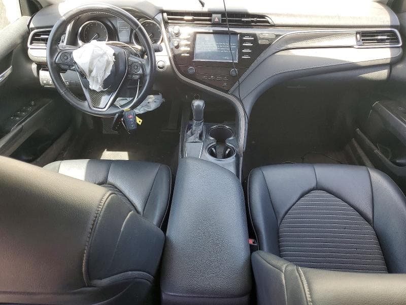 2019 TOYOTA CAMRY SE 8