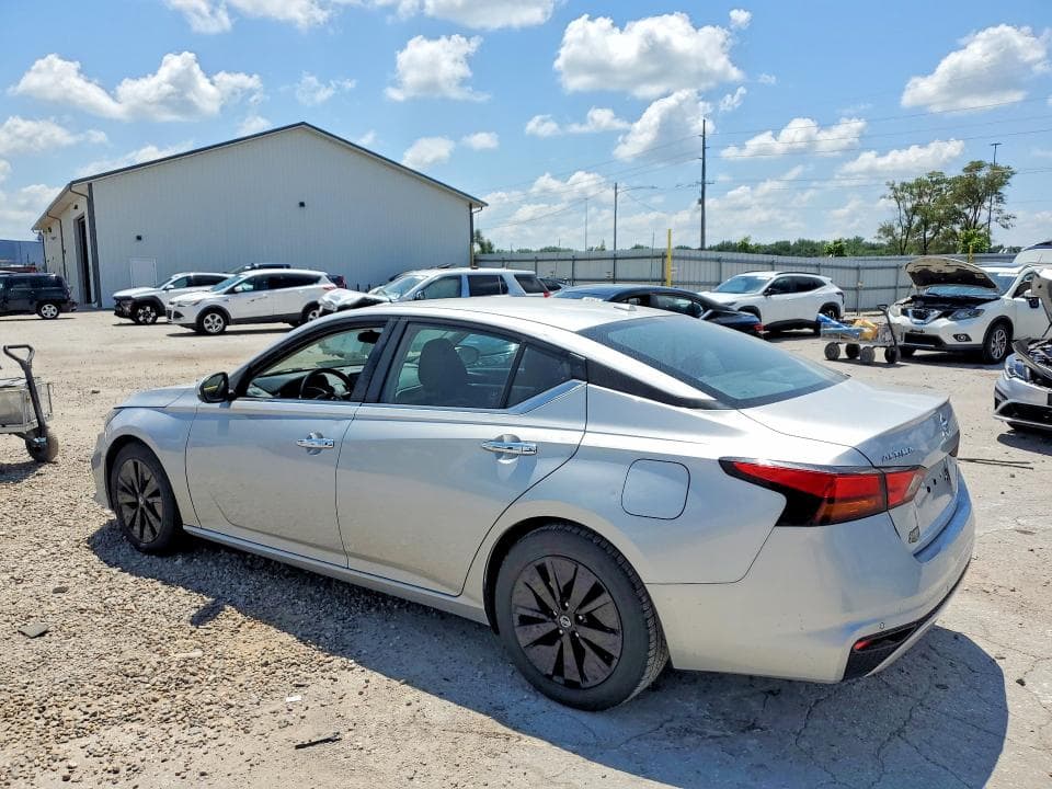 2021 NISSAN ALTIMA SV 2