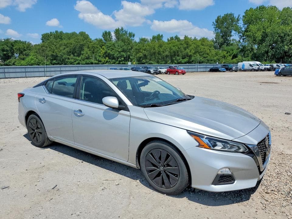 2021 NISSAN ALTIMA SV 4