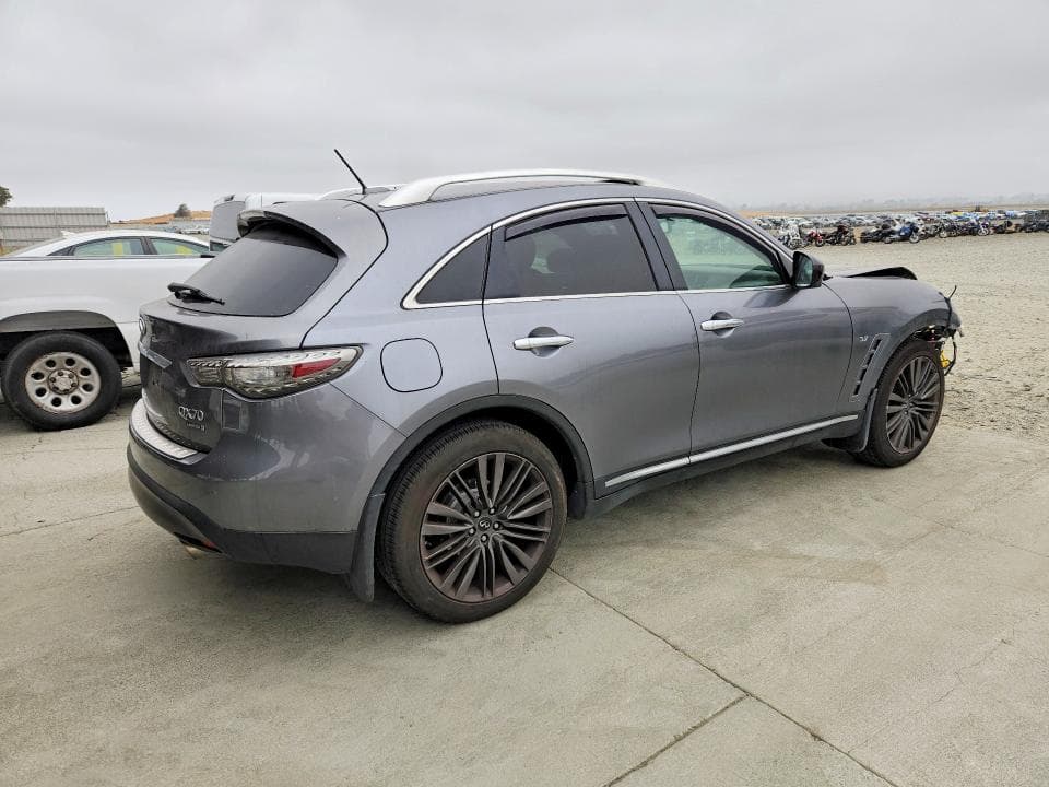 2017 INFINITI QX70 BASE 3