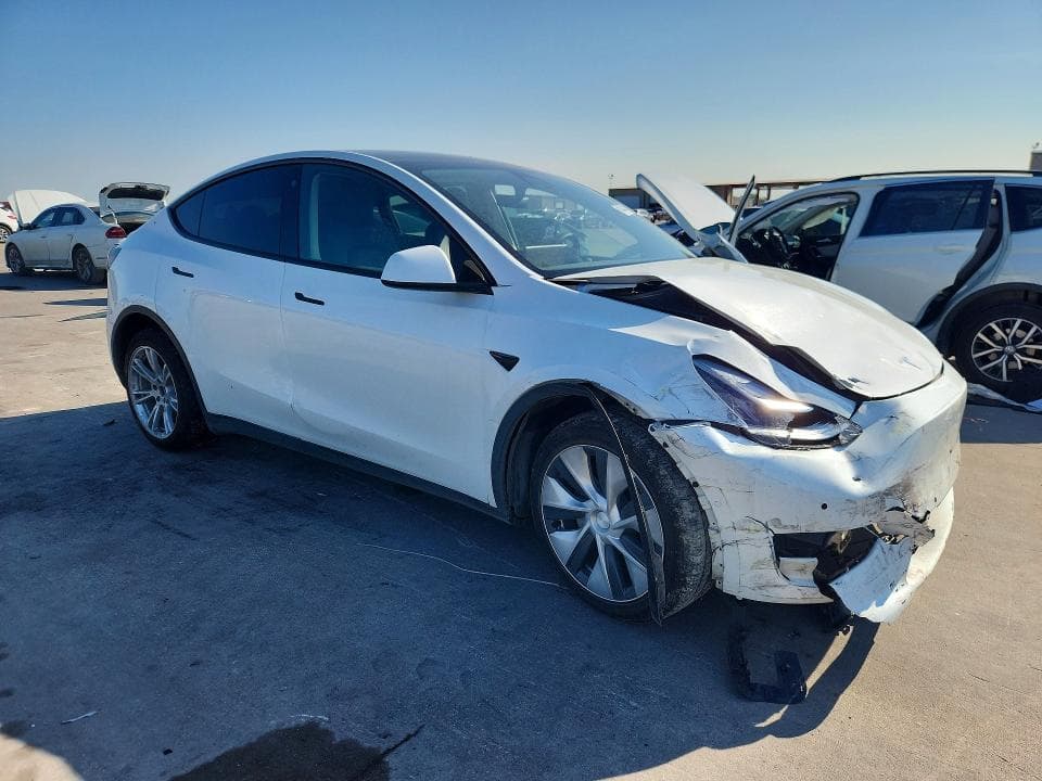 2022 TESLA MODEL Y 4