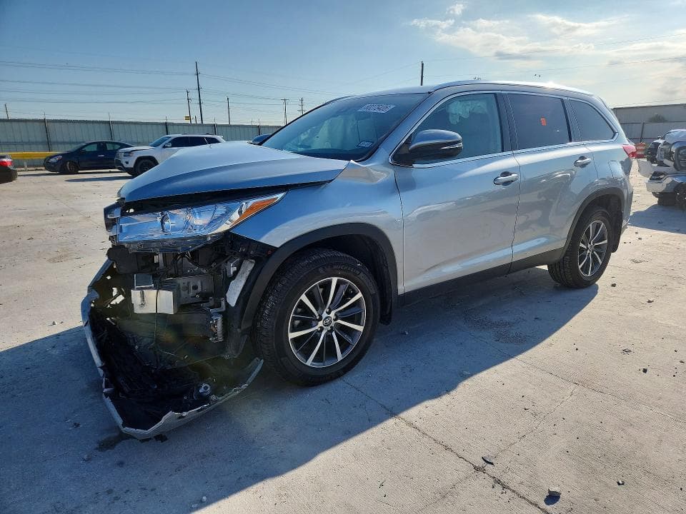 2019 TOYOTA HIGHLANDER XLE - 1