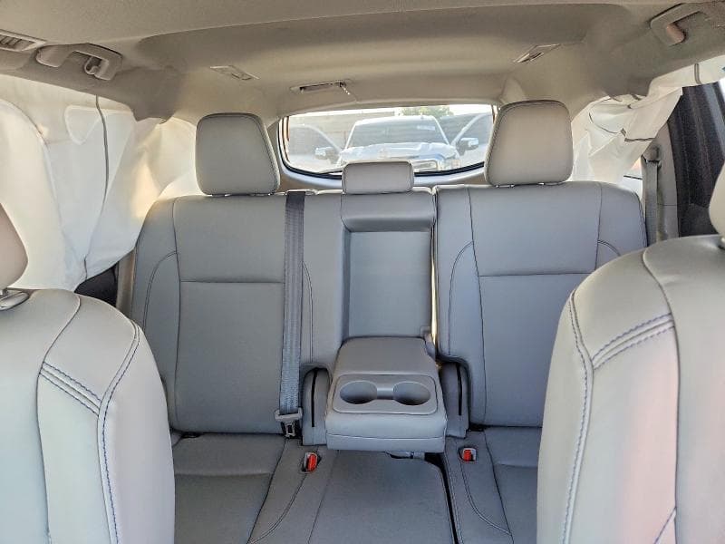 2019 TOYOTA HIGHLANDER XLE 10