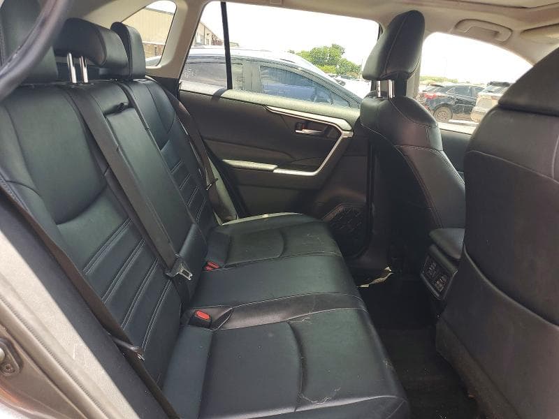 2021 TOYOTA RAV4 XLE PREMIUM 11