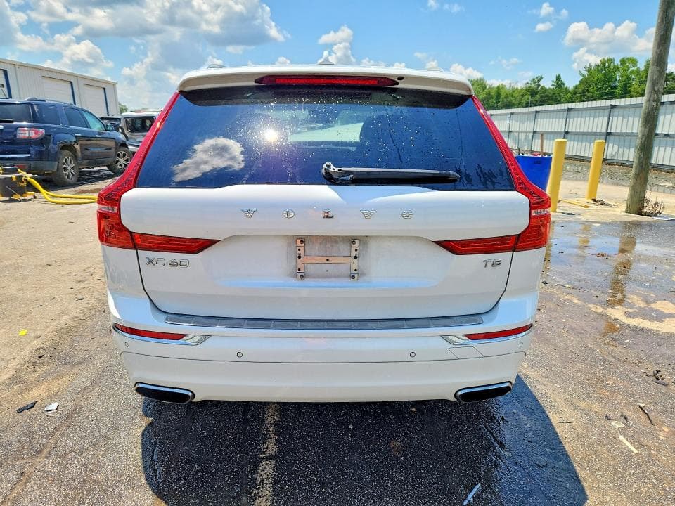 2021 VOLVO XC60 T5 INSCRIPTION 6