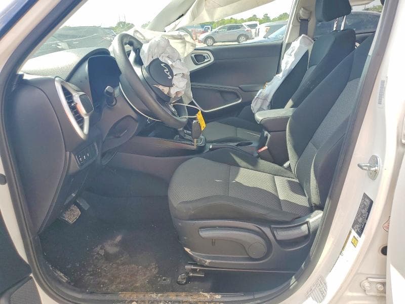 2024 KIA SOUL LX 7