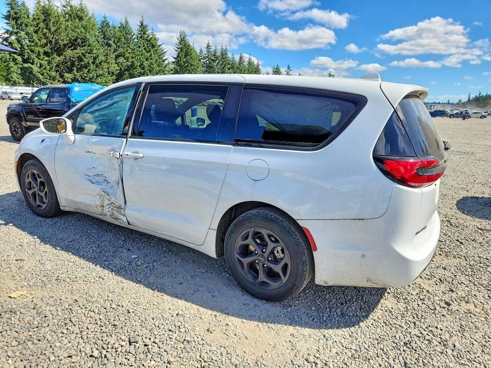 2022 CHRYSLER PACIFICA HYBRID TOURING L 2