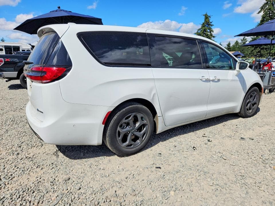 2022 CHRYSLER PACIFICA HYBRID TOURING L 3