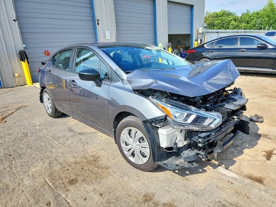 2023 NISSAN VERSA S 4