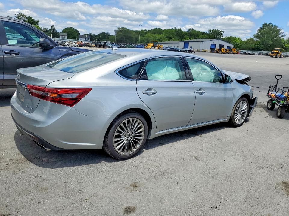2016 TOYOTA AVALON LIMITED 3