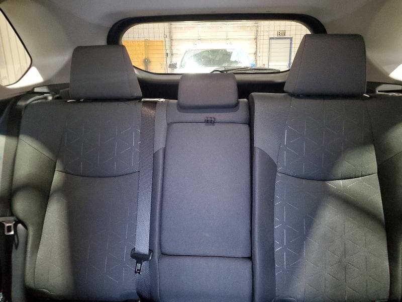 2025 TOYOTA RAV4 XLE 10