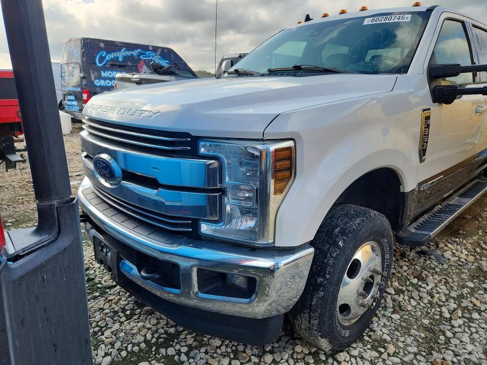 2019 FORD F350 LARIAT SUPER DUTY 5
