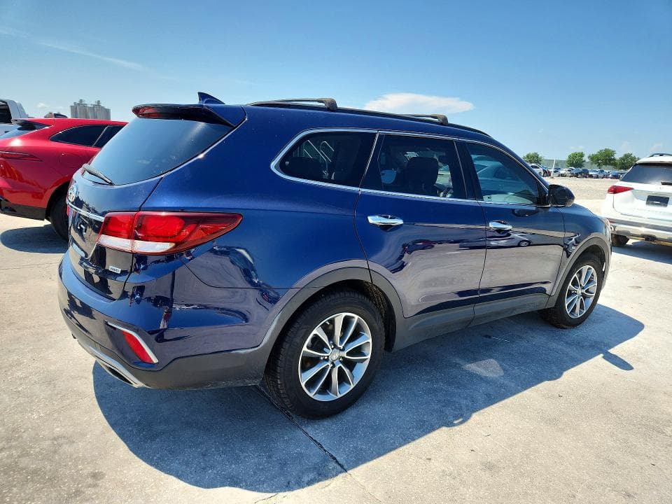 2017 HYUNDAI SANTA FE SE 3