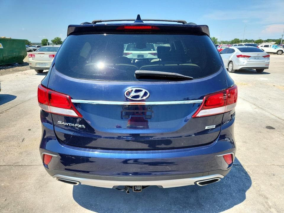 2017 HYUNDAI SANTA FE SE 6