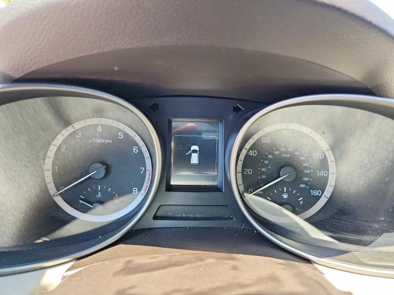 2017 HYUNDAI SANTA FE SE 9