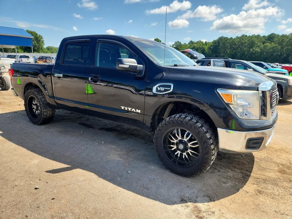 2017 NISSAN TITAN S 4