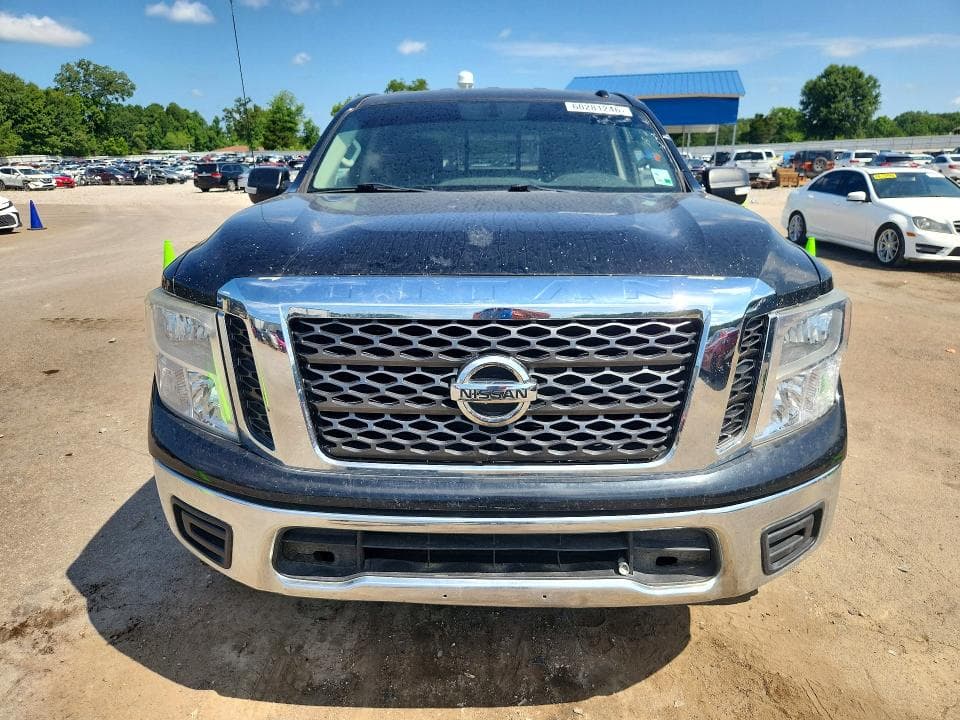 2017 NISSAN TITAN S 5