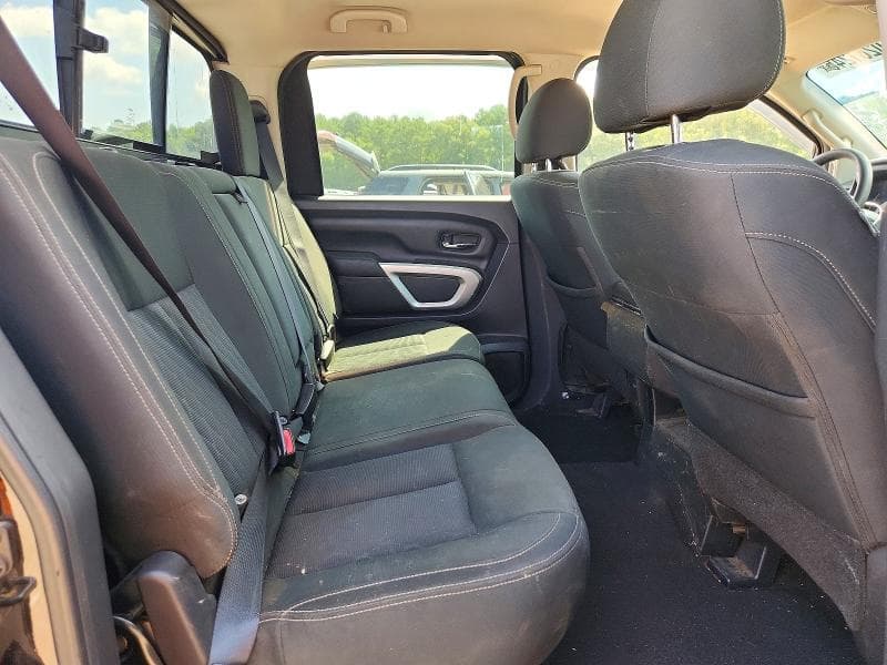 2017 NISSAN TITAN S 10