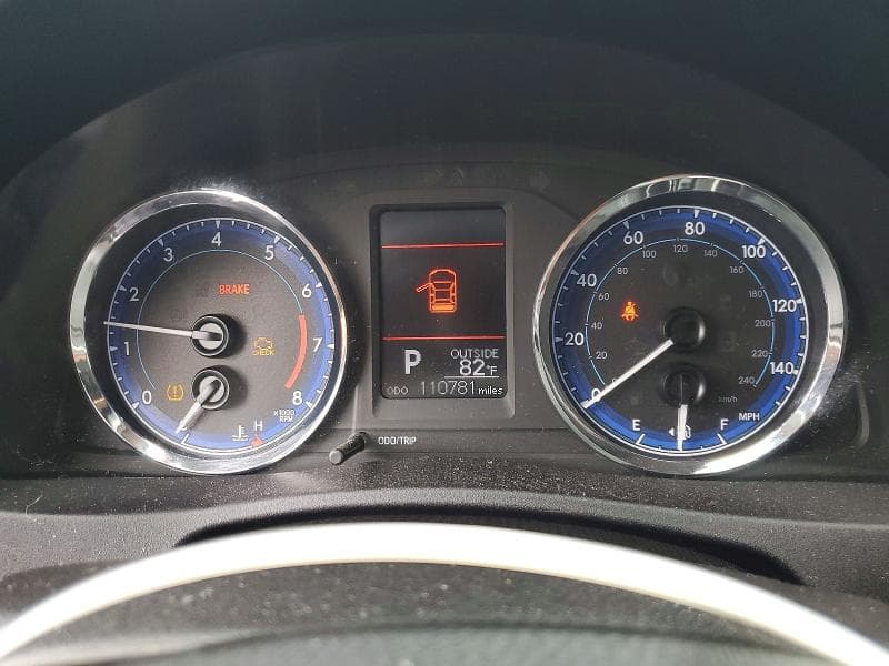 2017 TOYOTA COROLLA LE 9