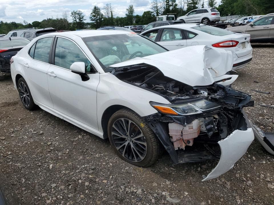2018 TOYOTA CAMRY SE SE 4