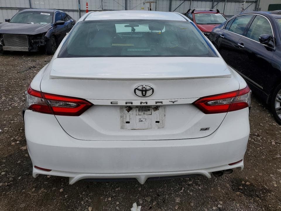 2018 TOYOTA CAMRY SE SE 6