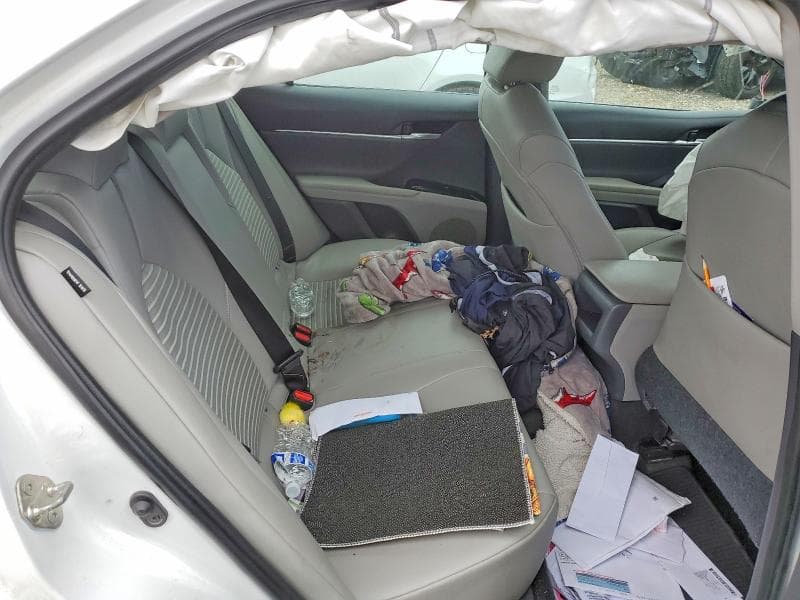2018 TOYOTA CAMRY SE SE 10