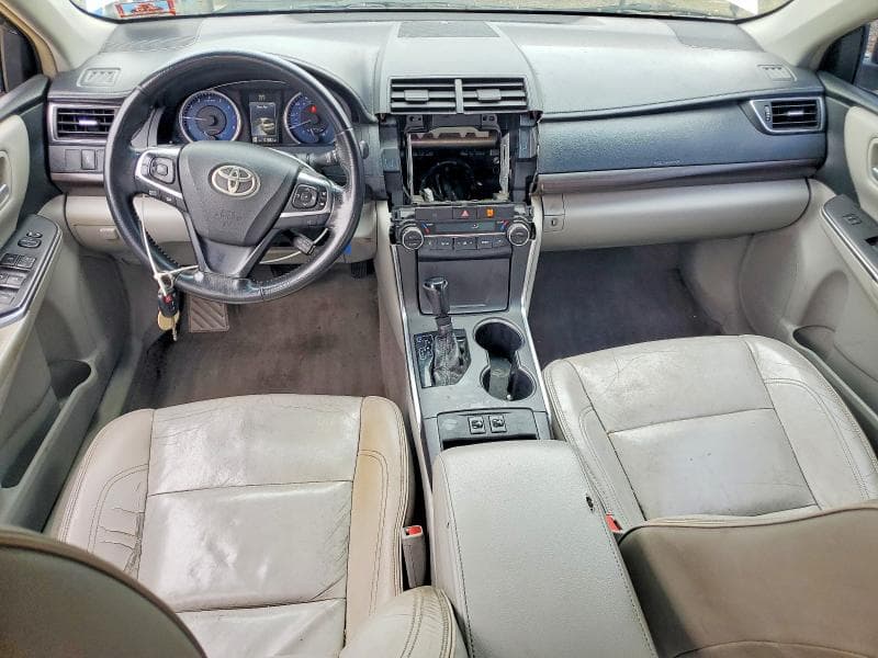 2017 TOYOTA CAMRY XLE 8