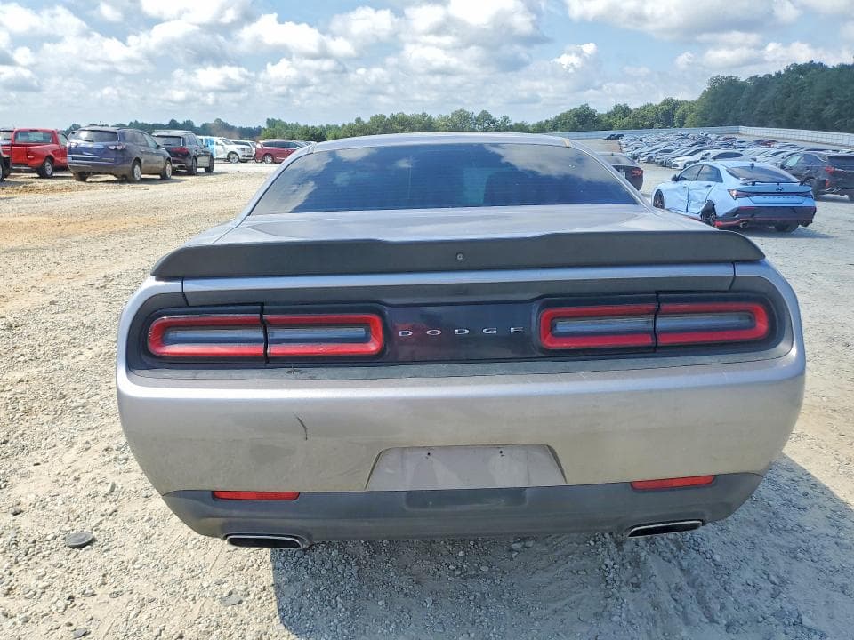 2017 DODGE CHALLENGER SXT 6