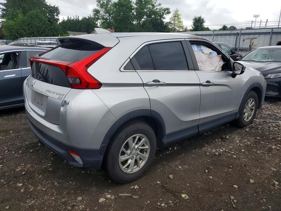 2018 MITSUBISHI ECLIPSE CROSS ES 3