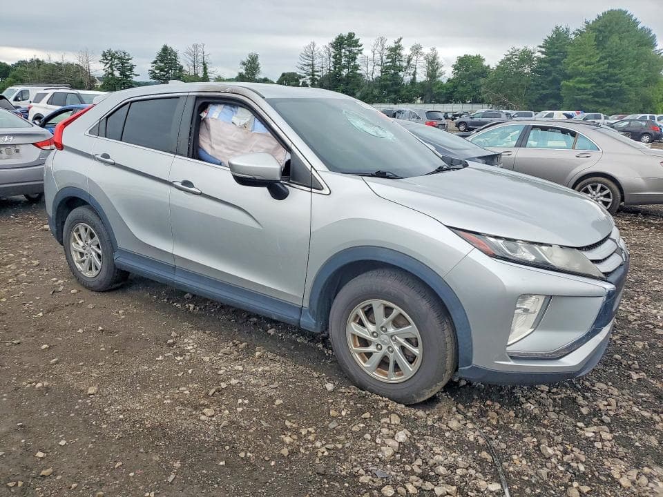 2018 MITSUBISHI ECLIPSE CROSS ES 4