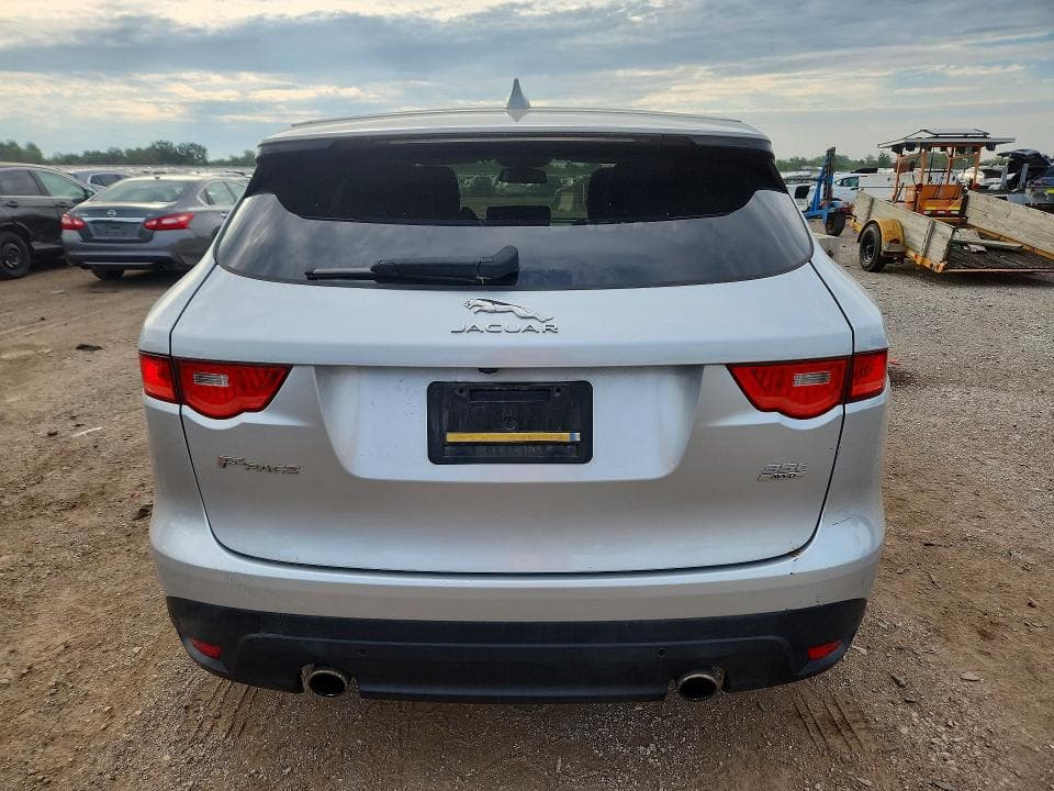 2017 JAGUAR F-PACE R - SPORT 6