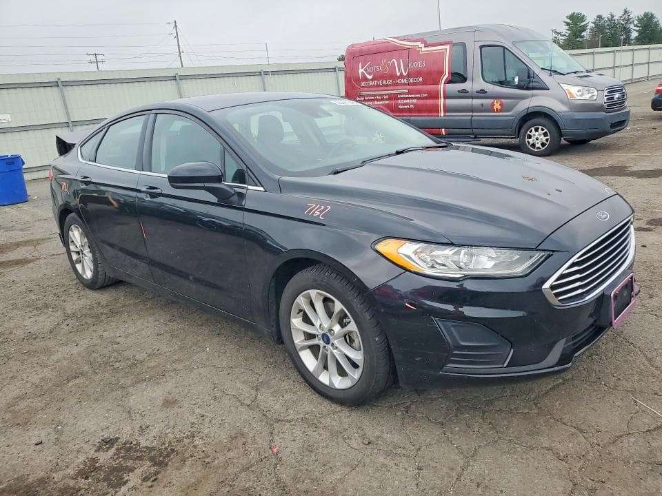2019 FORD FUSION SE 4