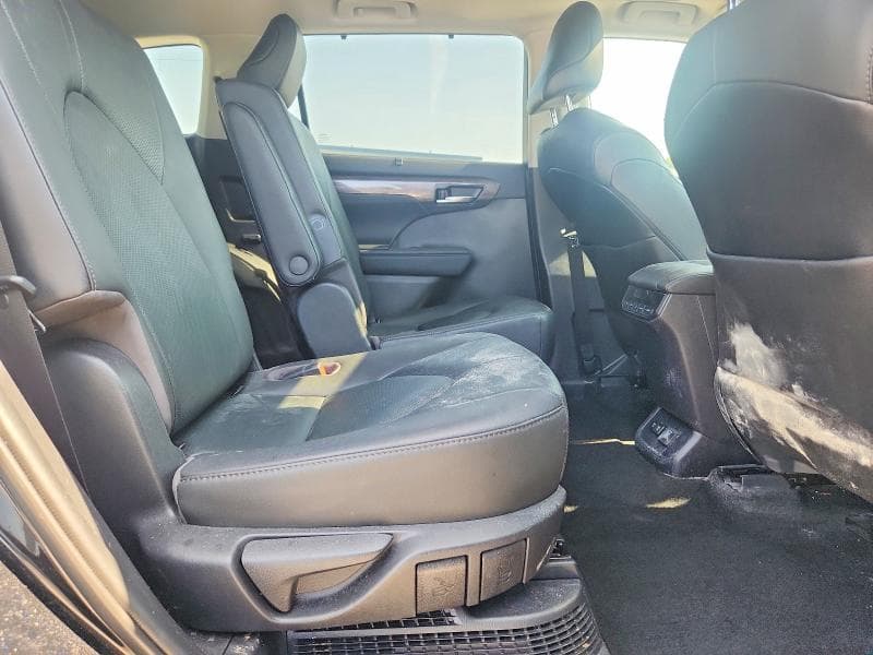 2020 TOYOTA HIGHLANDER HYBRID LIMITED 11