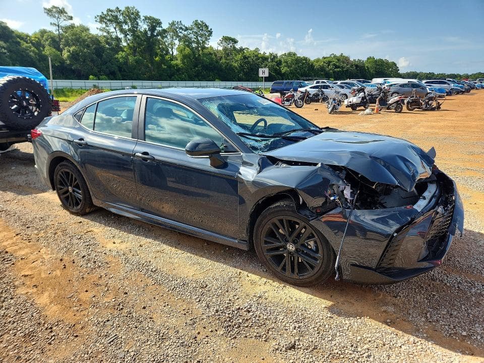 2025 TOYOTA CAMRY SE SE 4