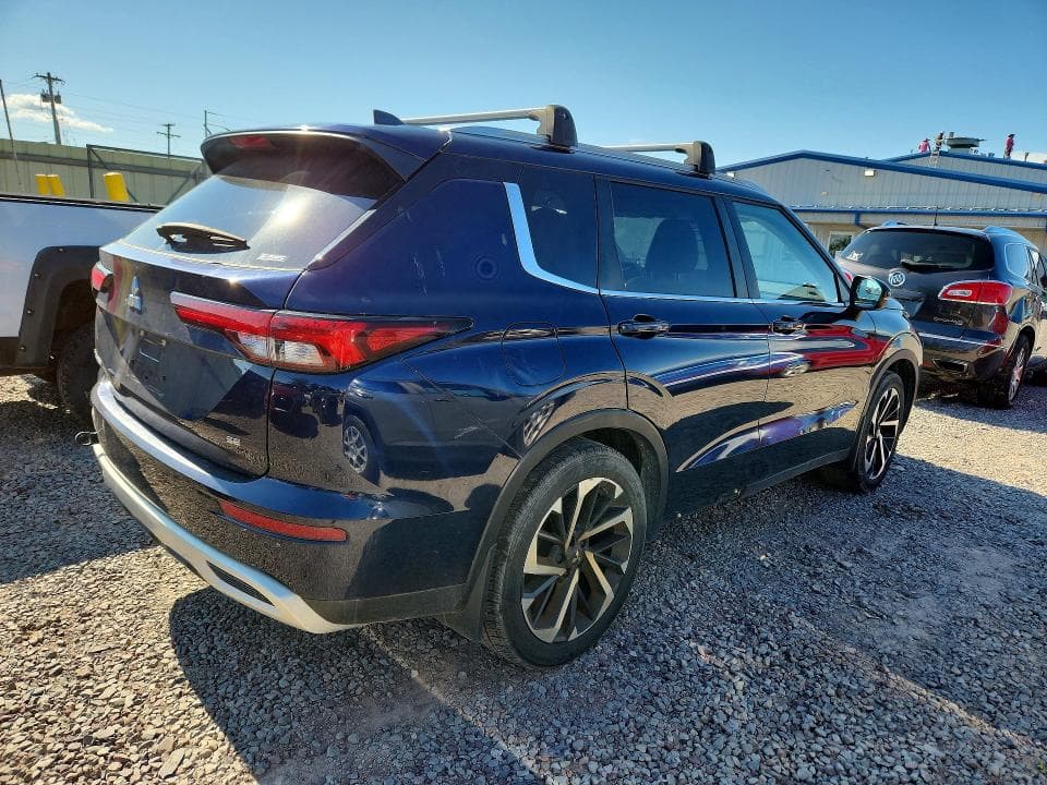 2022 MITSUBISHI OUTLANDER SE SE 3