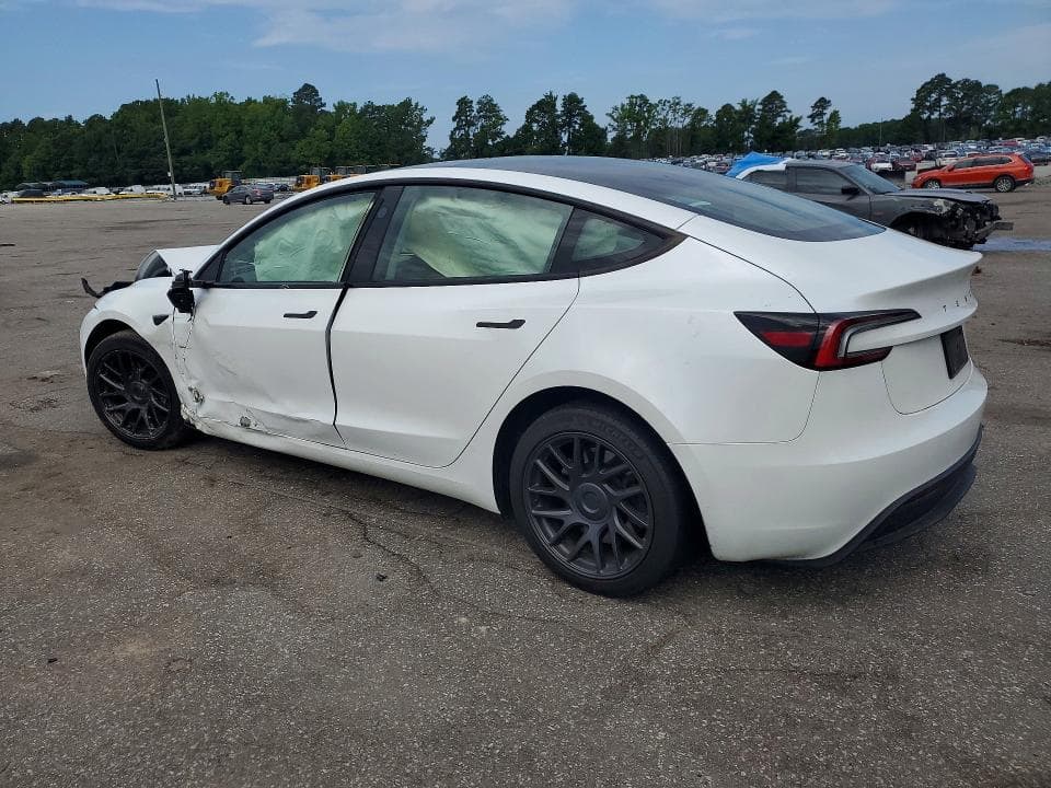 2025 TESLA MODEL 3 2