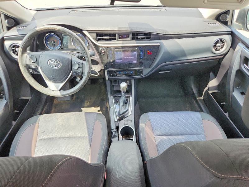 2018 TOYOTA COROLLA LE 8
