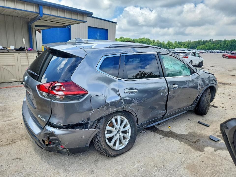 2020 NISSAN ROGUE SV 3