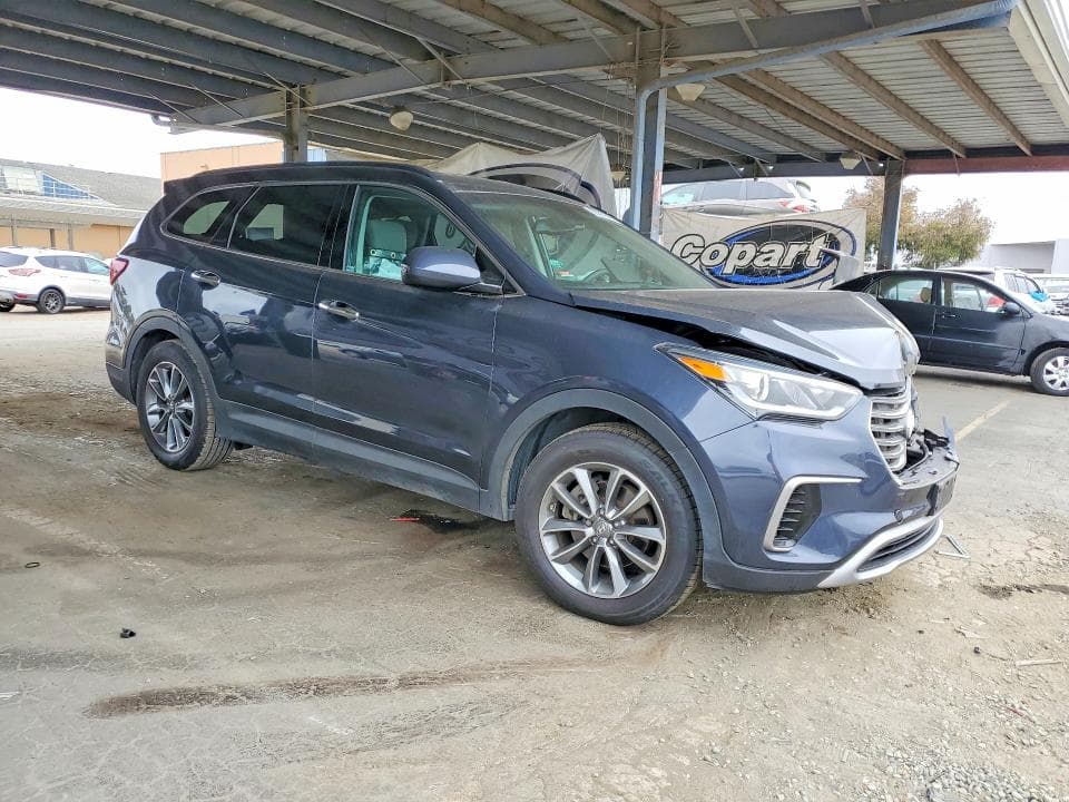 2017 HYUNDAI SANTA FE SE 4