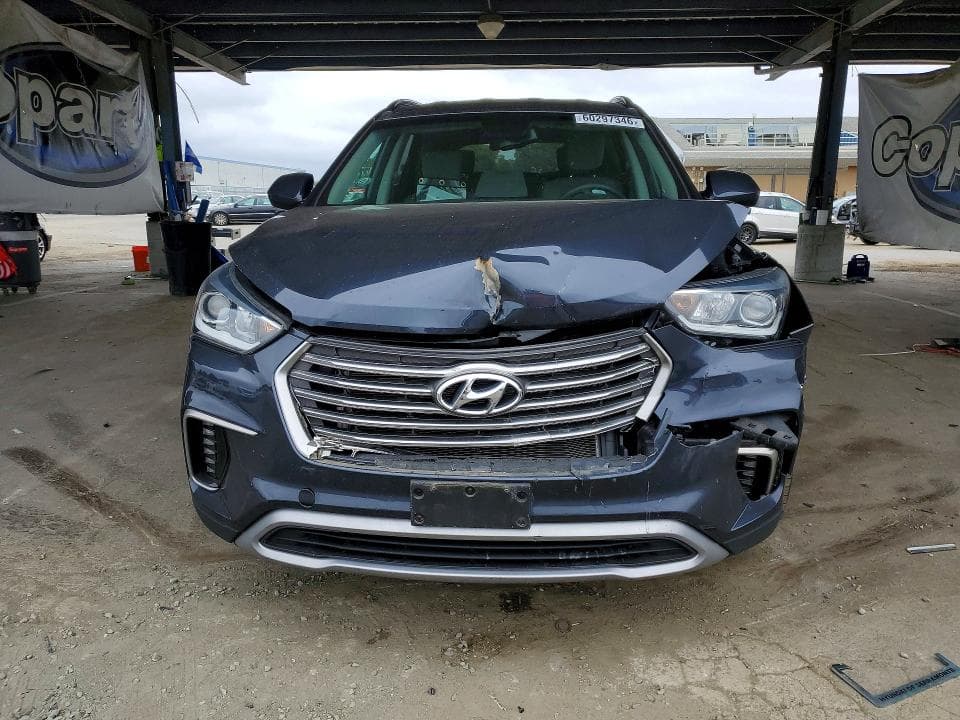 2017 HYUNDAI SANTA FE SE 5