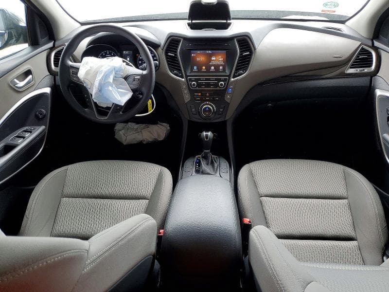 2017 HYUNDAI SANTA FE SE 8