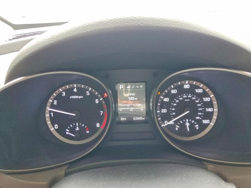 2017 HYUNDAI SANTA FE SE 9