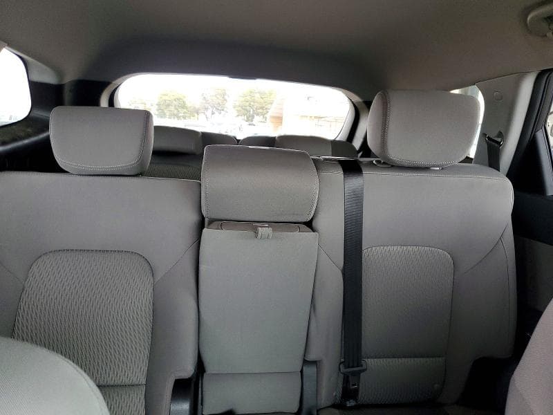 2017 HYUNDAI SANTA FE SE 10