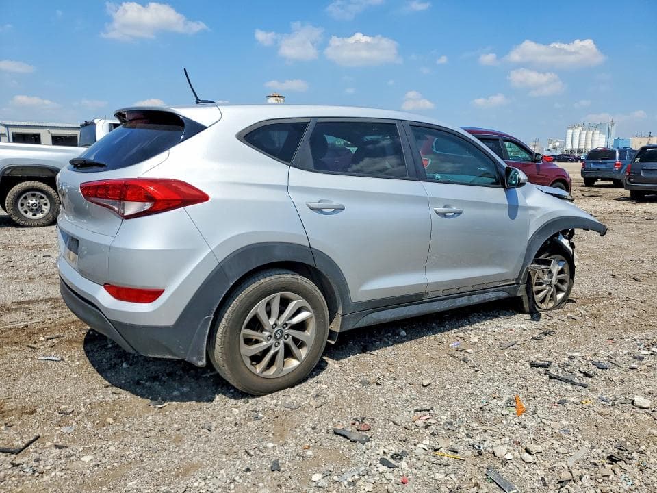 2016 HYUNDAI TUCSON SE 3