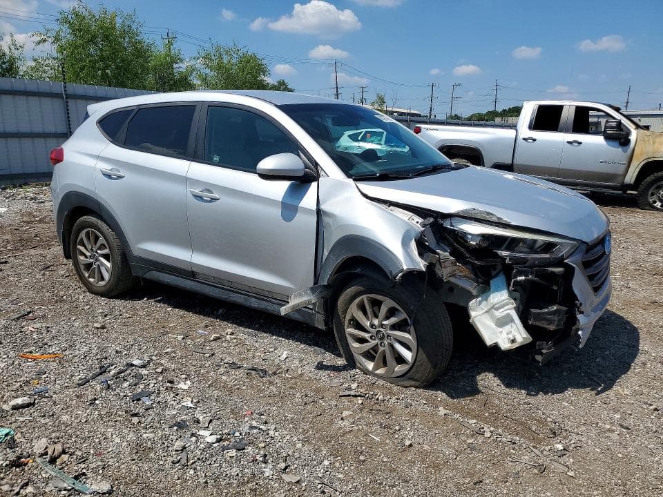 2016 HYUNDAI TUCSON SE 4