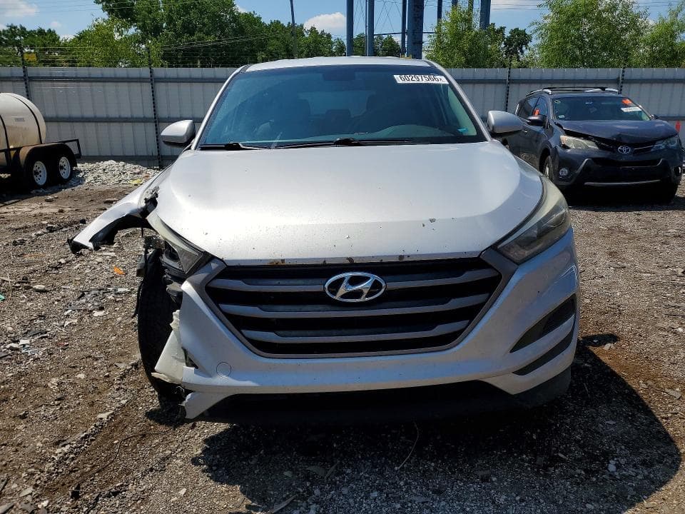 2016 HYUNDAI TUCSON SE 5