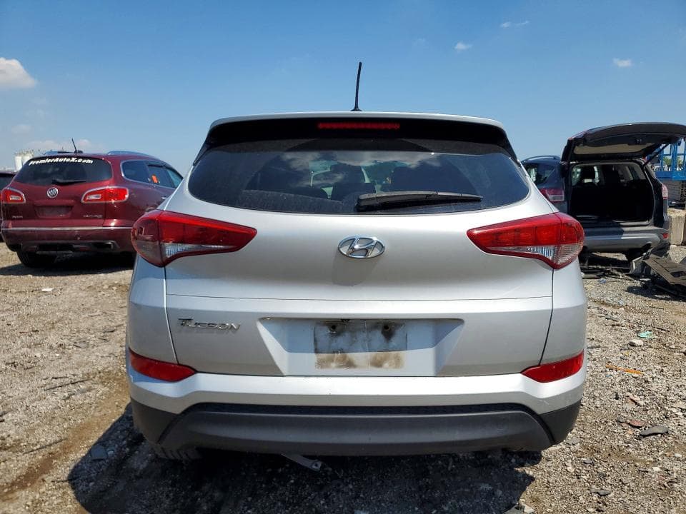 2016 HYUNDAI TUCSON SE 6