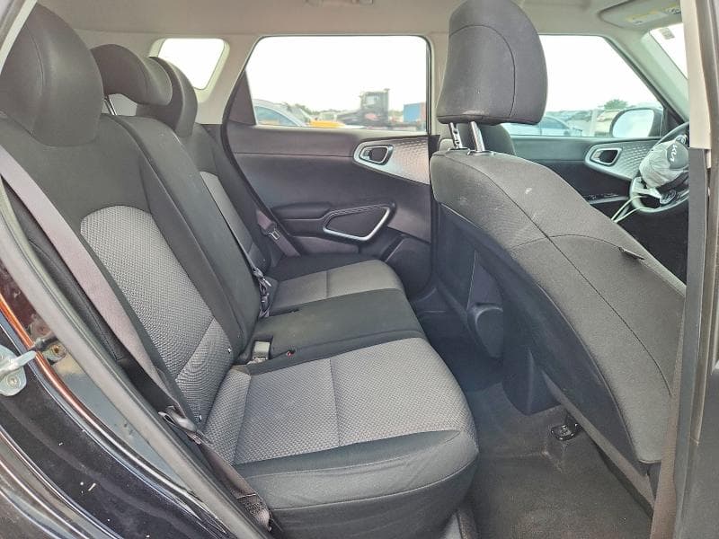 2022 KIA SOUL LX 11